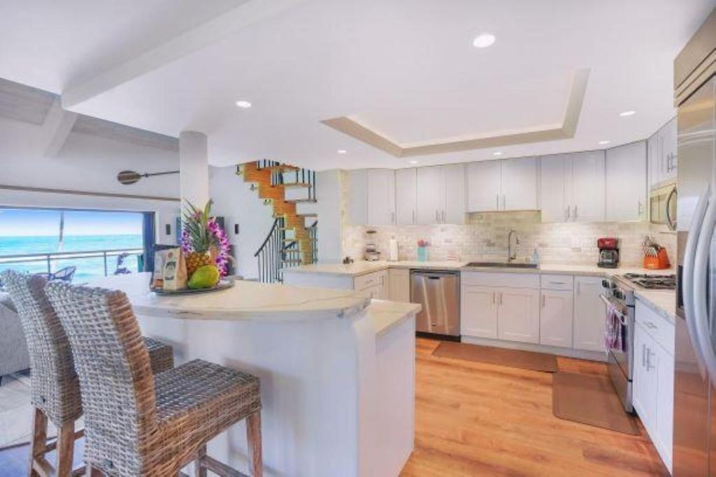 Luxury 2-Story Oceanfront Condo W/ Views & Pool Wailua  Exterior photo